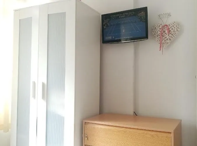 Close To Yumbo,free Parking