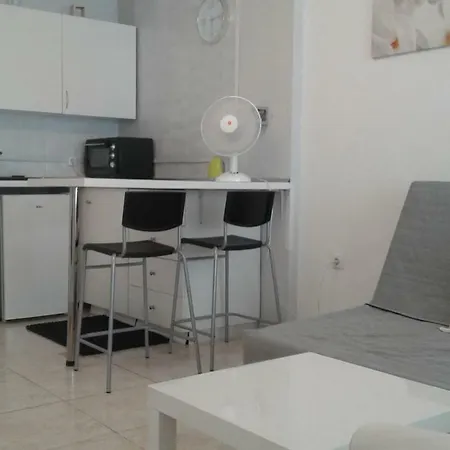 Close To Yumbo,free Parking