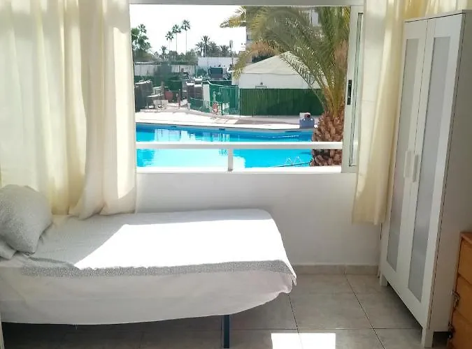 Close To Yumbo,free Parking Apartment