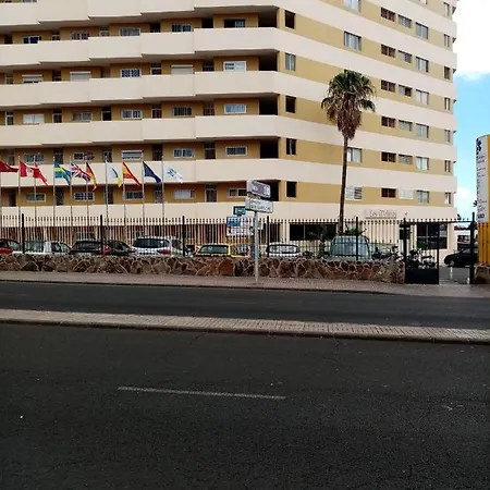 Close To Yumbo,free Parking Appartamento