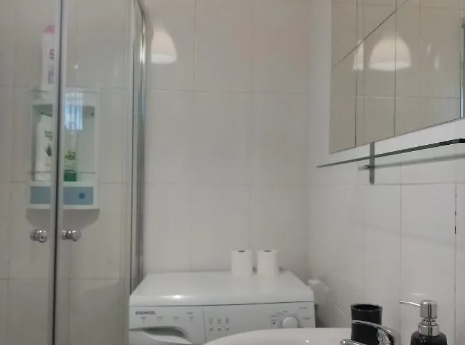 Close To Yumbo,free Parking