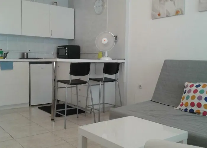 Close To Yumbo,free Parking