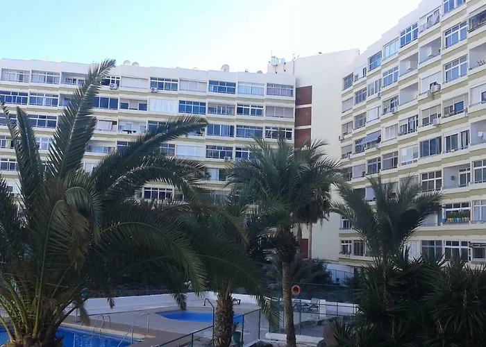 Close To Yumbo,free Parking Apartman