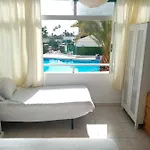 Close To Yumbo,free Parking Apartment