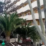 Close To Yumbo,free Parking Apartment *